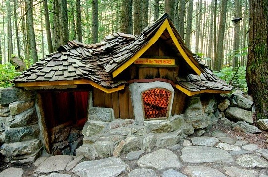enchanted forest unusual homes canada
